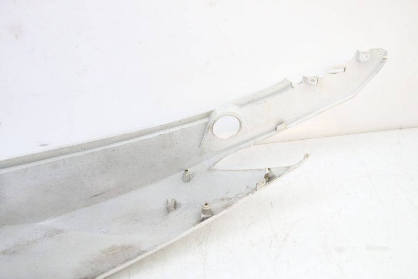 photo de PRAWY TYLNY BOK SYM JET 14 4T 50 (2018 - 2022) - Zoom stanu zużycia