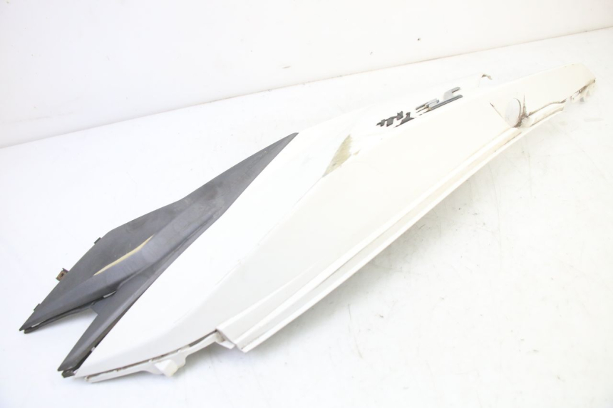 photo de PRAWY TYLNY BOK SYM JET 14 4T 50 (2018 - 2022) - Punkty mocowania