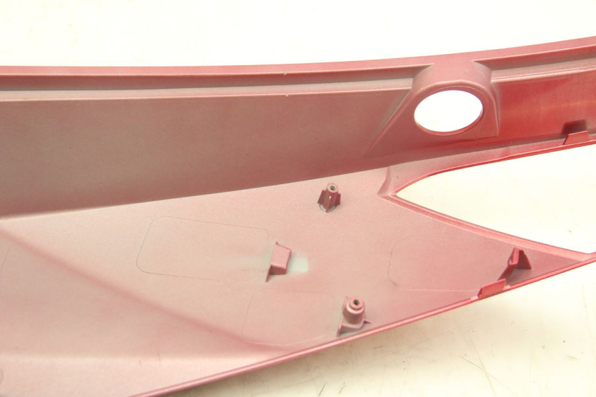 photo de PRAWY TYLNY BOK SYM JET 4 4T 50 (2018 - 2021) - Szczegóły charakterystyczne