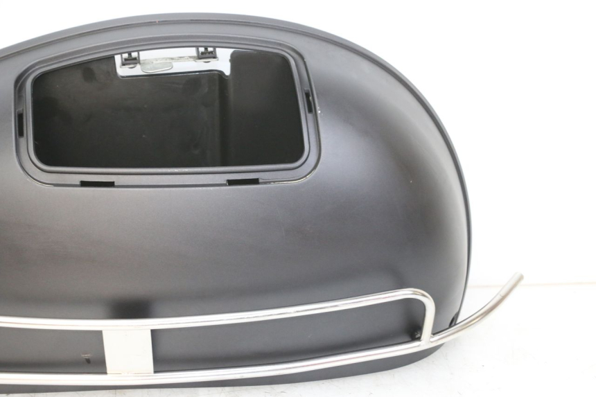 photo de PRAWY TYLNY BOK JM MOTORS VX 125 (2022 - 2025) - Punkty mocowania