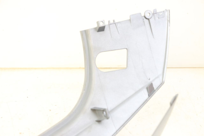 photo de PRAWY TYLNY BOK SYM JOYMAX 125 (2010 - 2017) - Inny kąt widzenia