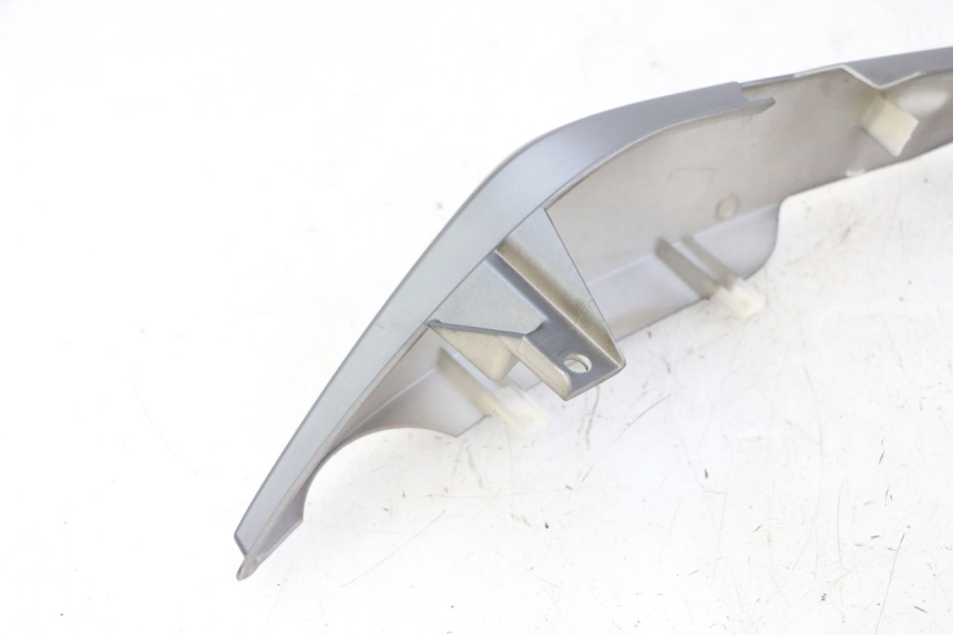 photo de PRAWY TYLNY BOK KIDEN KD125-G 125 (2018 - 2022) - Stan powierzchni