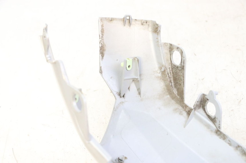 photo de PRAWY TYLNY BOK PEUGEOT KISBEE 2T 50 (2018 - 2022) - Szczegół części