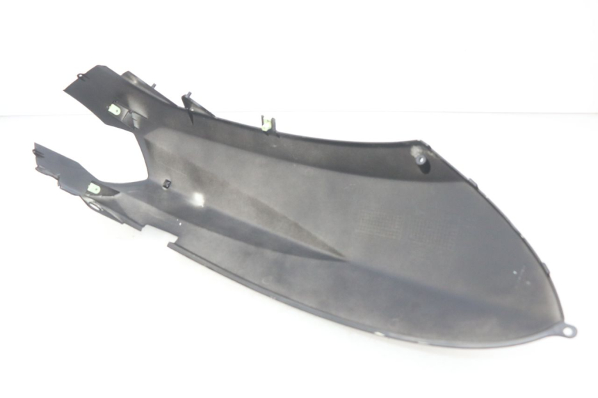 photo de PRAWY TYLNY BOK PEUGEOT KISBEE 4T 50 (2010 - 2017) - Widok produktu