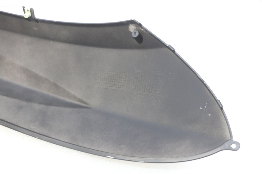 photo de PRAWY TYLNY BOK PEUGEOT KISBEE 4T 50 (2010 - 2017) - Oznaczenia i referencje