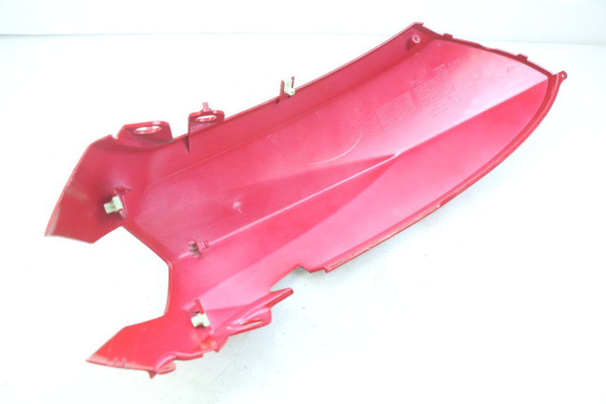 photo de PRAWY TYLNY BOK PEUGEOT KISBEE 4T 50 (2018 - 2022) - Szczegół części