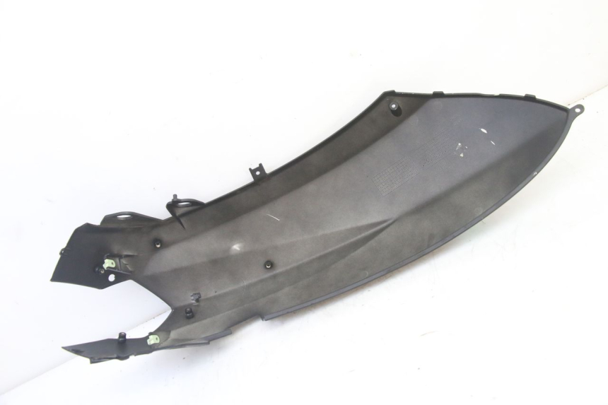 photo de PRAWY TYLNY BOK PEUGEOT KISBEE 4T 50 (2018 - 2022) - Stan powierzchni