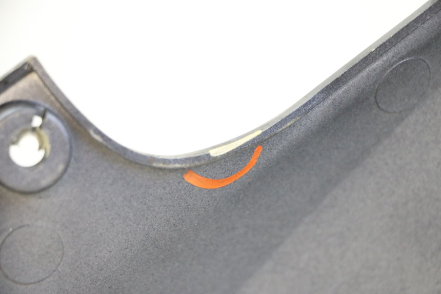 photo de PRAWY TYLNY BOK KYMCO GRAND DINK 125 (2008 - 2014) - Zoom stanu zużycia