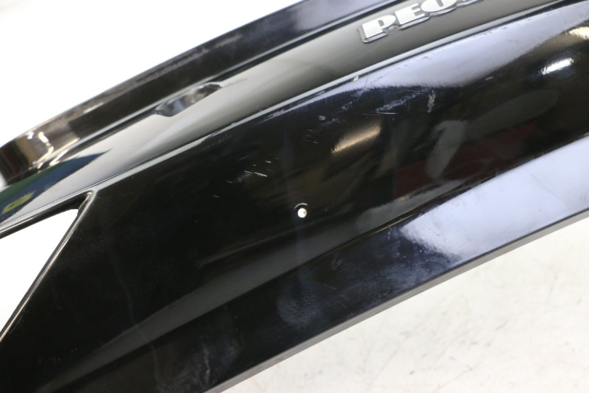 photo de PRAWY TYLNY BOK KYMCO PEOPLE S 125 (2000 - 2008) - Szczegół części