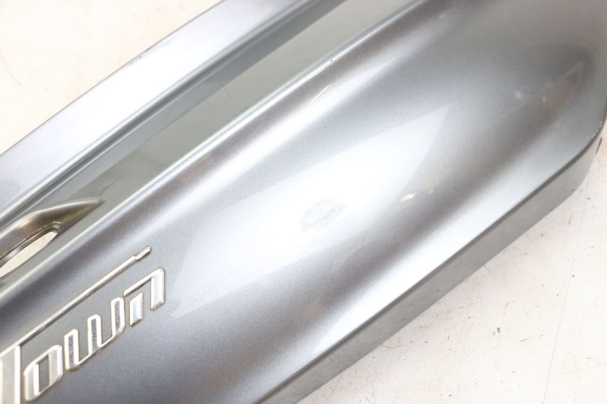 photo de PRAWY TYLNY BOK KYMCO X-TOWN XTOWN 125 (2016 - 2021) - Szczegół części