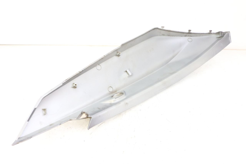 photo de PRAWY TYLNY BOK KYMCO X-TOWN XTOWN 125 (2016 - 2021) - Zbliżenie techniczne