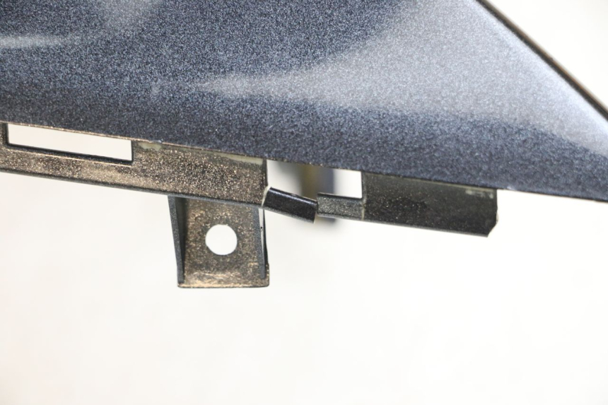 photo de PRAWY TYLNY BOK KYMCO XCITING 500 (2007 - 2010) - Szczegóły charakterystyczne