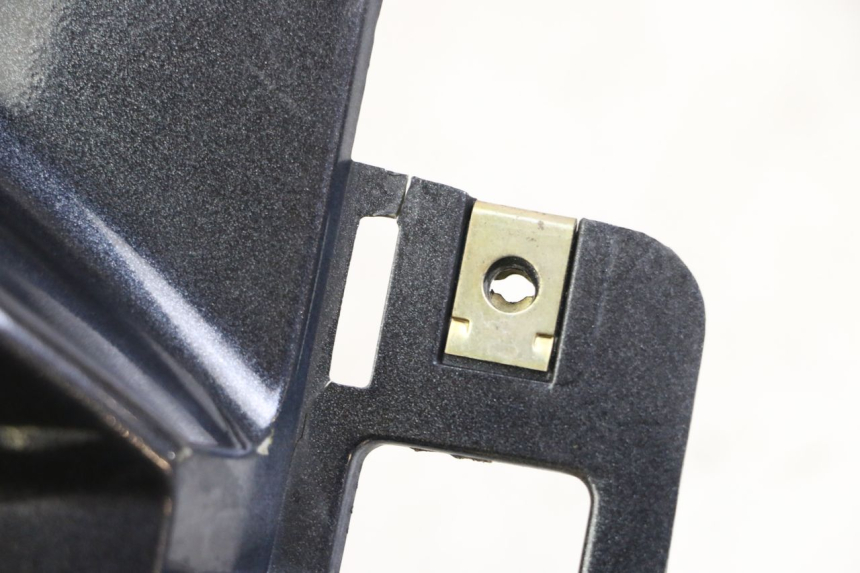 photo de PRAWY TYLNY BOK KYMCO XCITING 500 (2007 - 2010) - Inny kąt widzenia