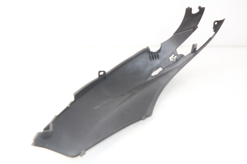 photo de PRAWY TYLNY BOK PIAGGIO LIBERTY IGET 4T 50 (2015 - 2020) - Szczegół części