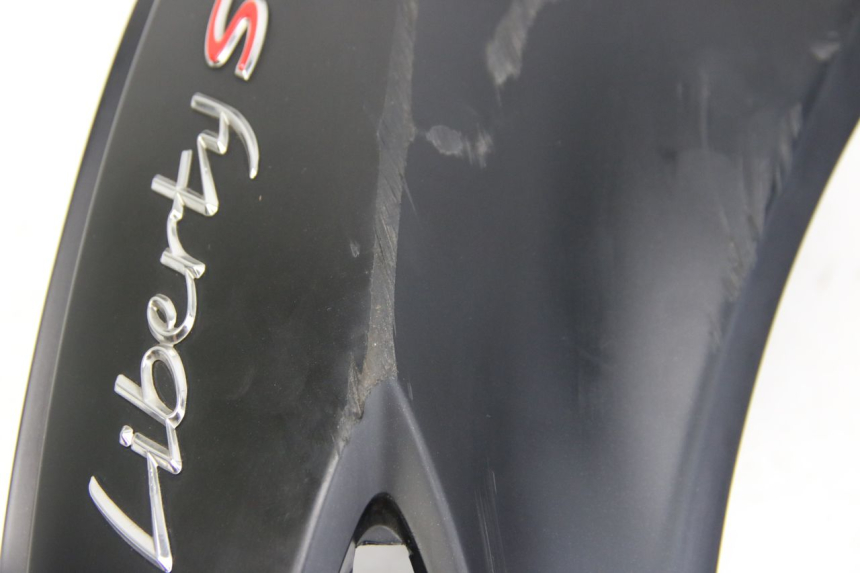 photo de PRAWY TYLNY BOK PIAGGIO LIBERTY IGET 4T 50 (2015 - 2020) - Zoom stanu zużycia