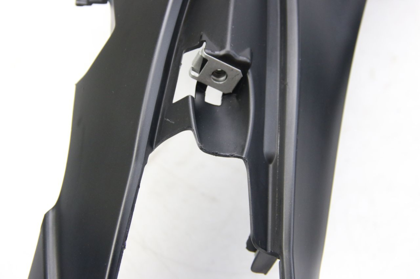 photo de PRAWY TYLNY BOK PIAGGIO LIBERTY IGET 4T 50 (2015 - 2020) - Zbliżenie techniczne