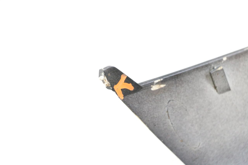 photo de PRAWY TYLNY BOK MBK MACH G AC 50 (2002 - 2014) - Zoom stanu zużycia