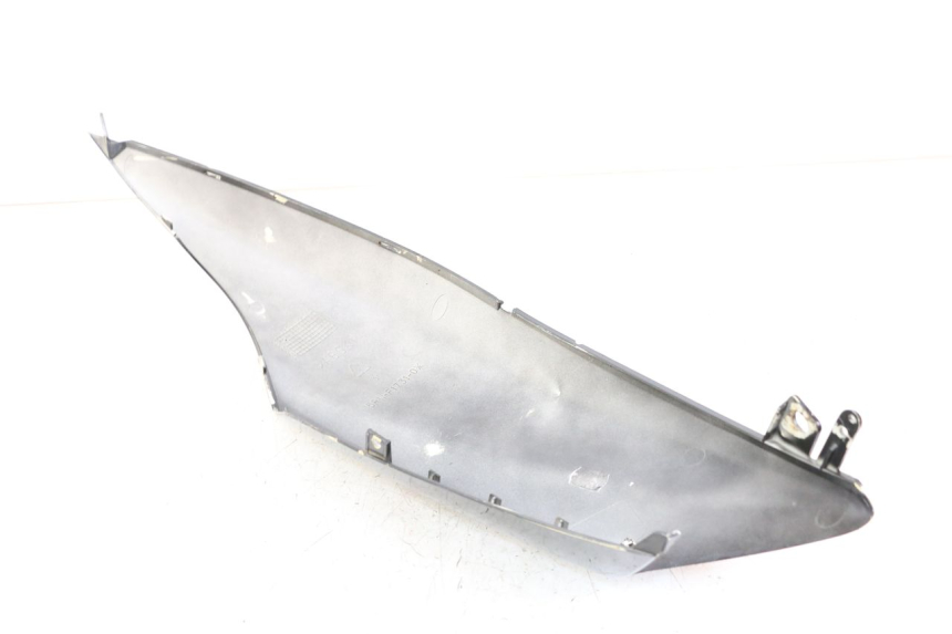 photo de PRAWY TYLNY BOK MBK MACH G AC 50 (2002 - 2014) - Zbliżenie techniczne