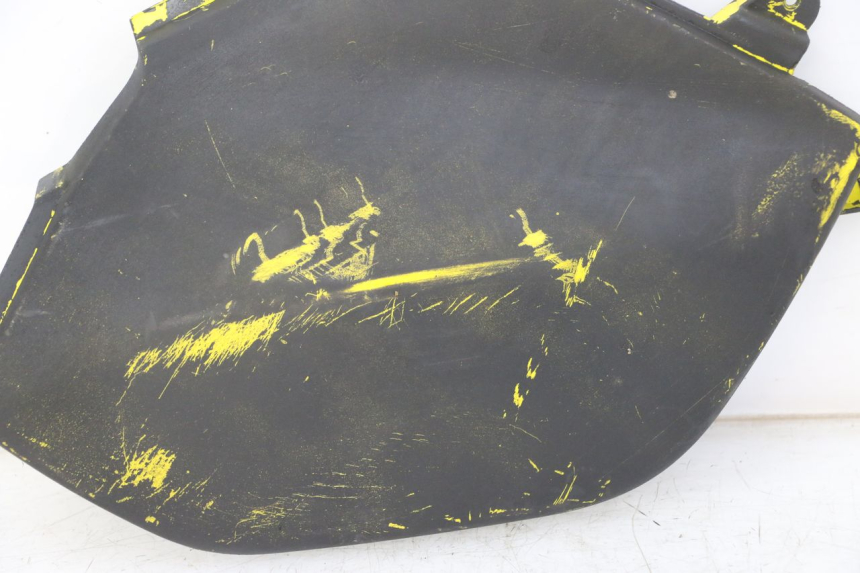 photo de PRAWY TYLNY BOK MBK X-LIMIT XLIMIT 50 (2007 - 2012) - Punkty mocowania