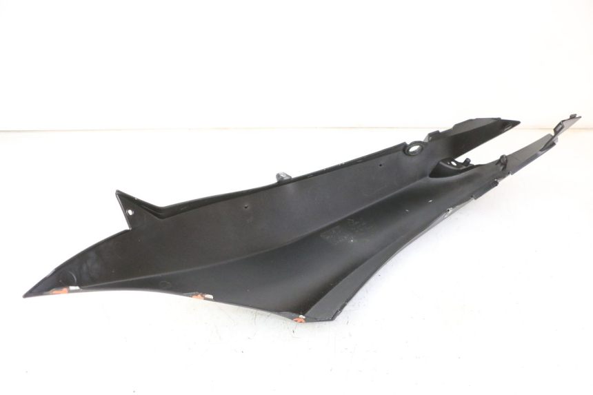 photo de PRAWY TYLNY BOK PIAGGIO MP3 HPE 310 (2024 - 2025) - Punkty mocowania