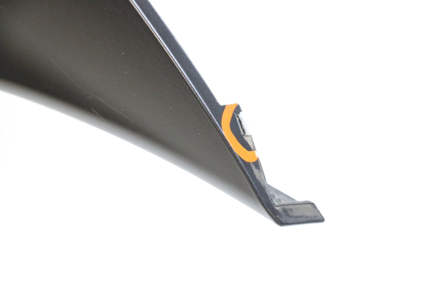 photo de PRAWY TYLNY BOK PIAGGIO MP3 HPE 350 (2018 - 2020) - Stan powierzchni