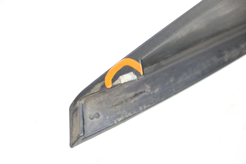 photo de PRAWY TYLNY BOK PIAGGIO MP3 HPE 350 (2018 - 2020) - Część sprawdzona