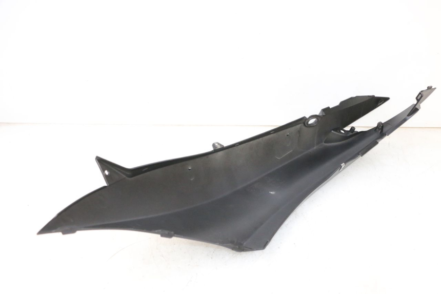 photo de PRAWY TYLNY BOK PIAGGIO MP3 HPE 300 (2019 - 2026) - Zoom stanu zużycia