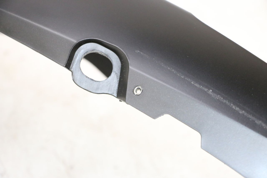 photo de PRAWY TYLNY BOK PIAGGIO MP3 HPE 300 (2019 - 2026) - Punkty mocowania