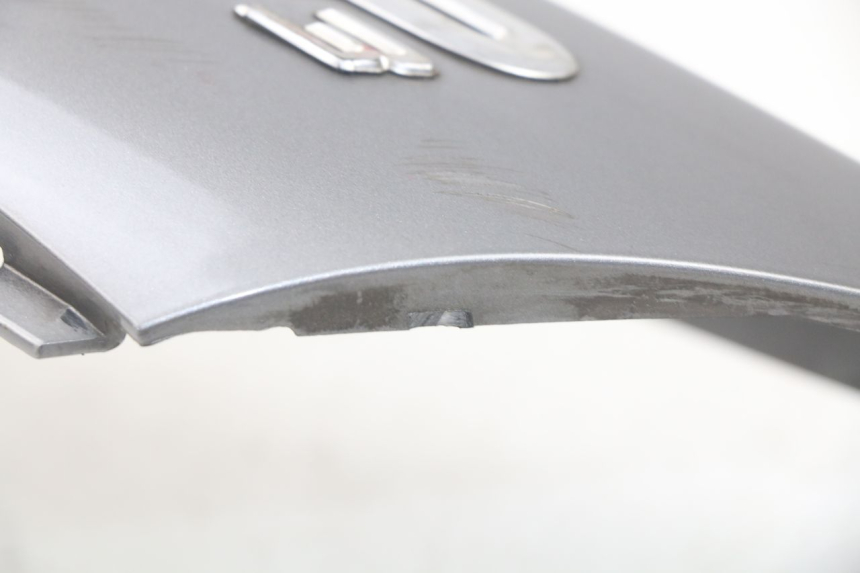 photo de PRAWY TYLNY BOK PIAGGIO MP3 LT 400 (2007 - 2012) - Szczegół części