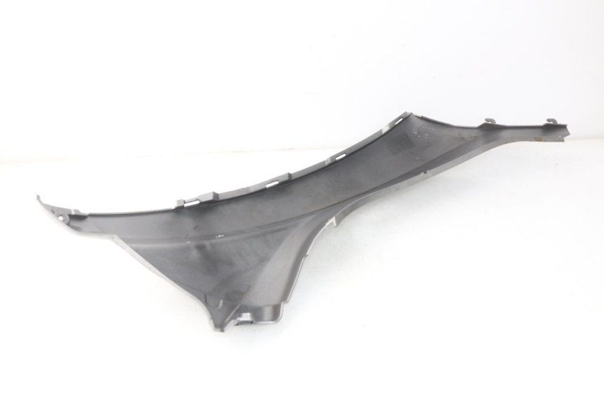 photo de PRAWY TYLNY BOK PIAGGIO MP3 LT 400 (2007 - 2012) - Zbliżenie techniczne