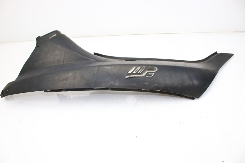 photo de PRAWY TYLNY BOK PIAGGIO MP3 LT 300 (2010 - 2016) - Widok główny