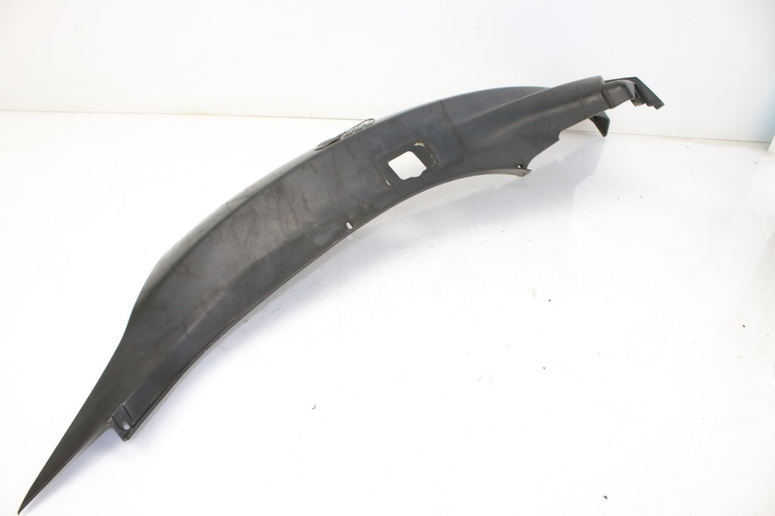 photo de PRAWY TYLNY BOK PIAGGIO MP3 LT 300 (2010 - 2016) - Zbliżenie techniczne