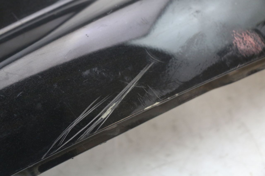 photo de PRAWY TYLNY BOK PIAGGIO MP3 LT 400 (2007 - 2012) - Inny kąt widzenia