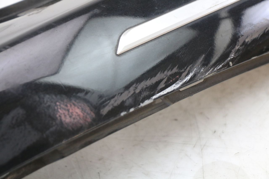 photo de PRAWY TYLNY BOK PIAGGIO MP3 LT 400 (2007 - 2012) - Zbliżenie techniczne