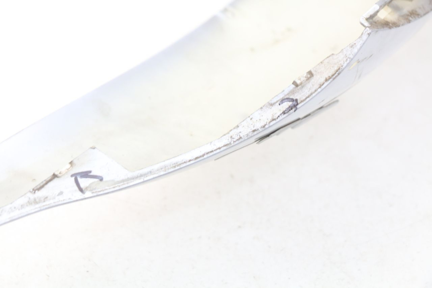 photo de PRAWY TYLNY BOK PIAGGIO MP3 125 (2006 - 2014) - Zoom stanu zużycia