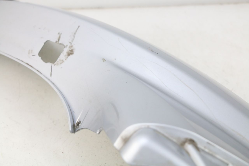 photo de PRAWY TYLNY BOK PIAGGIO MP3 125 (2006 - 2014) - Stan powierzchni