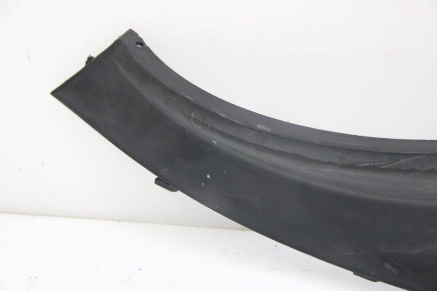 photo de PRAWY TYLNY BOK PIAGGIO MP3 125 (2006 - 2014) - Zbliżenie techniczne