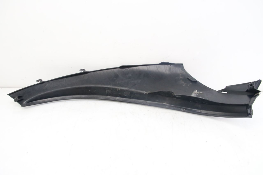 photo de PRAWY TYLNY BOK PIAGGIO MP3 125 (2006 - 2014) - Widok ogólny