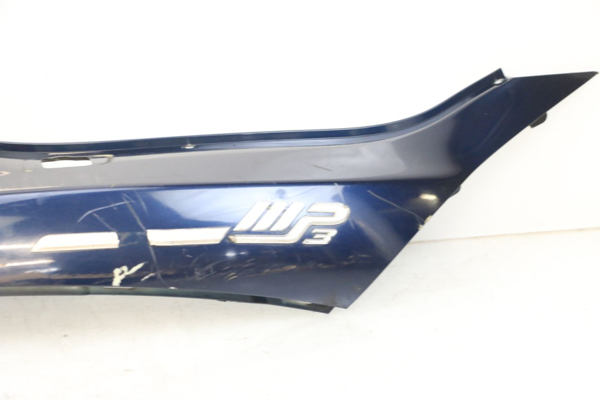 photo de PRAWY TYLNY BOK PIAGGIO MP3 125 (2006 - 2014) - Zbliżenie techniczne