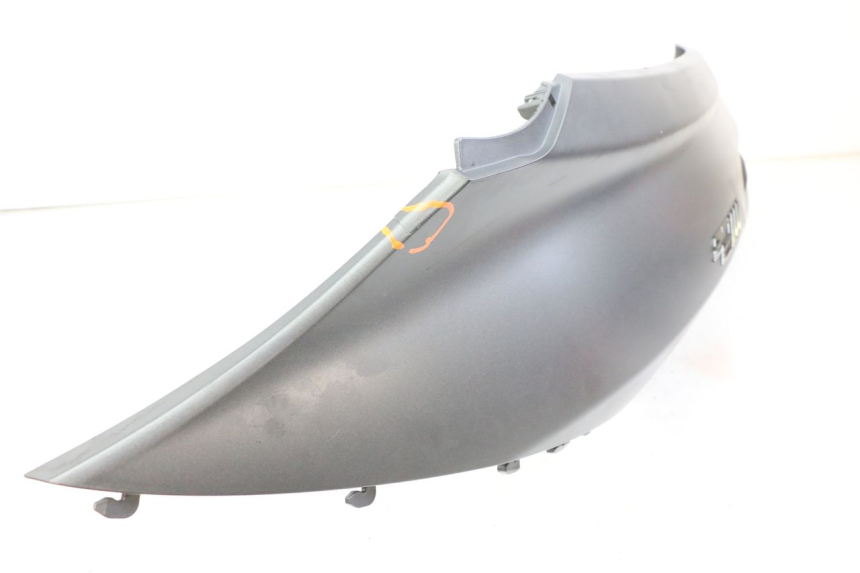 photo de PRAWY TYLNY BOK PIAGGIO MP3 500 (2014 - 2017) - Zoom stanu zużycia