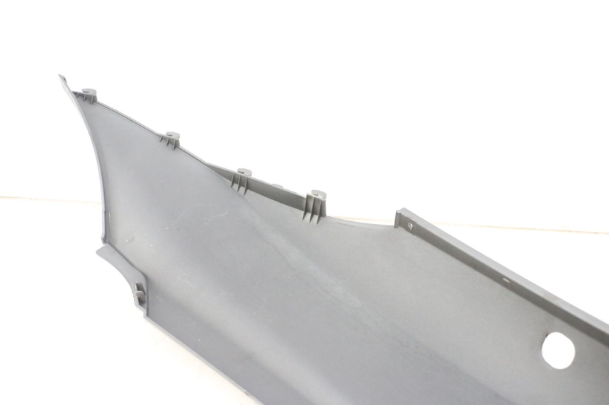 photo de PRAWY TYLNY BOK PIAGGIO MP3 500 (2014 - 2017) - Stan powierzchni