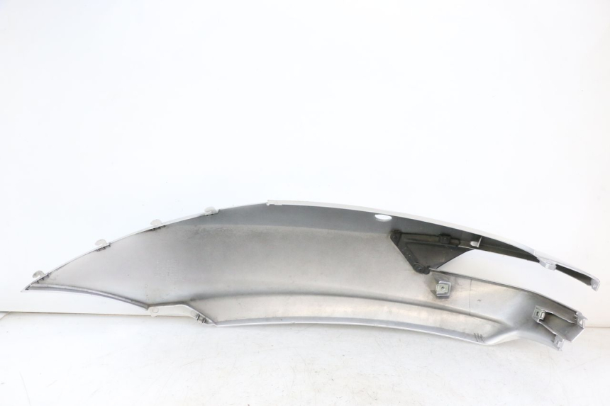 photo de PRAWY TYLNY BOK PIAGGIO MP3 500 (2014 - 2017) - Inny kąt widzenia