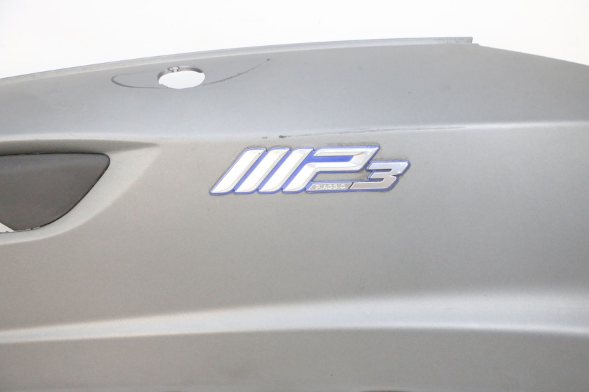 photo de PRAWY TYLNY BOK PIAGGIO MP3 500 (2016 - 2018) - Zbliżenie komponentów