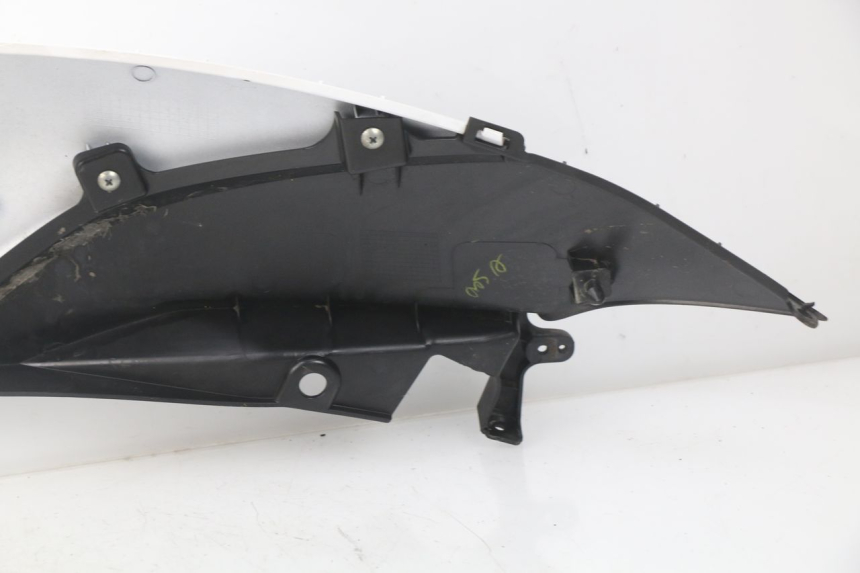 photo de PRAWY TYLNY BOK MBK MW TRYPTIK 125 (2017 - 2022) - Widok ogólny