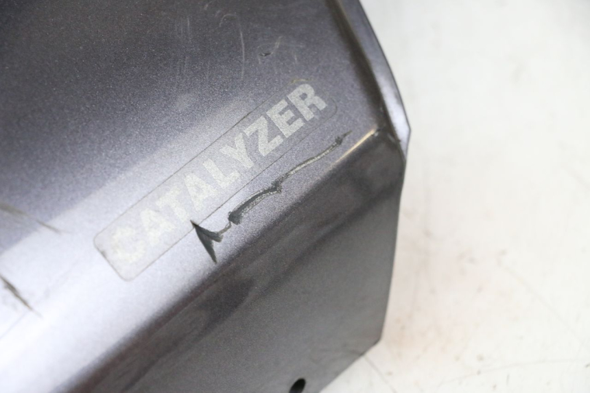 photo de PRAWY TYLNY BOK YAMAHA NEO'S NEOS 2T 50 (1998 - 2007) - Stan powierzchni