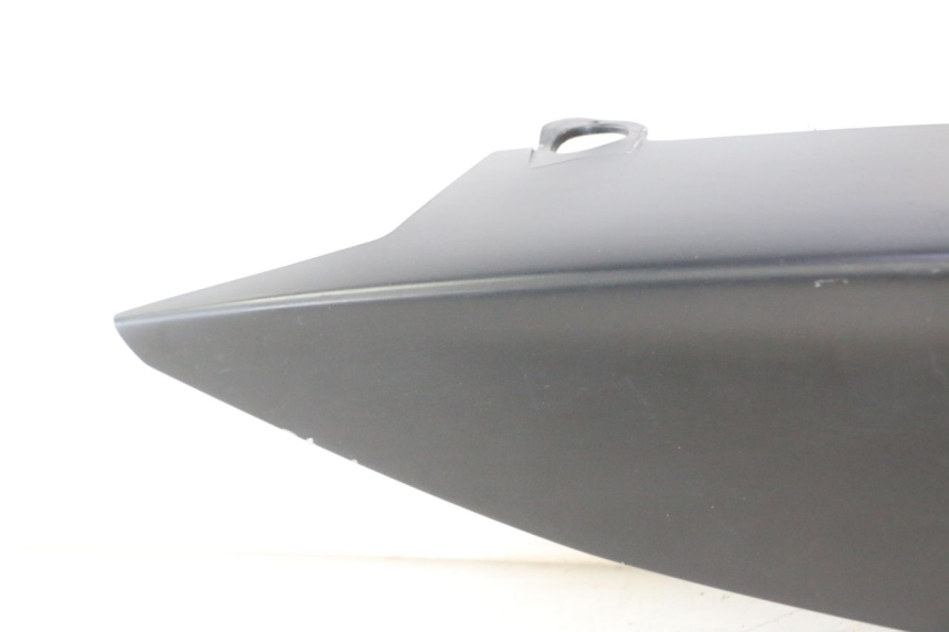 photo de PRAWY TYLNY BOK PIAGGIO NEW TYPHOON 50 (2018 - 2021) - Szczegół części