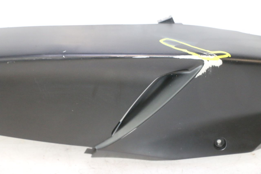 photo de PRAWY TYLNY BOK PIAGGIO NEW TYPHOON 50 (2018 - 2021) - Zoom stanu zużycia