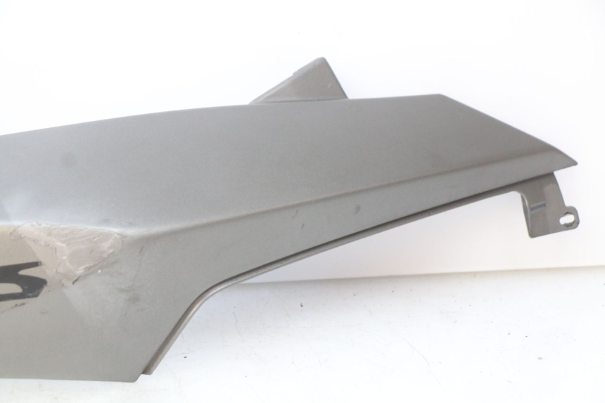 photo de PRAWY TYLNY BOK GILERA NEXUS 125 (2009 - 2013) - Szczegóły charakterystyczne