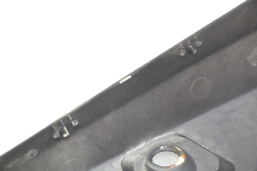 photo de PRAWY TYLNY BOK GILERA NEXUS 125 (2009 - 2013) - Zoom stanu zużycia