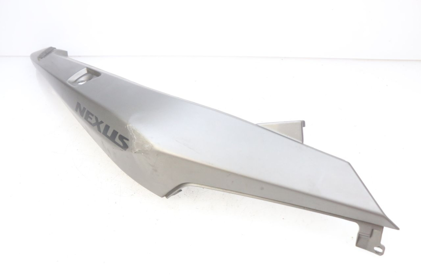 photo de PRAWY TYLNY BOK GILERA NEXUS 125 (2009 - 2013) - Punkty mocowania